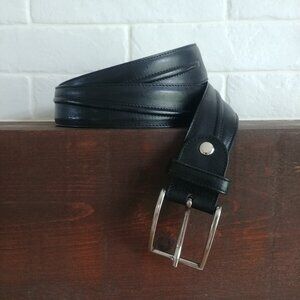 Bench Craft Canada Mens size 52 black genuine leather belt silver buckle